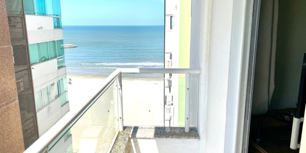 Apartamento pé na areia