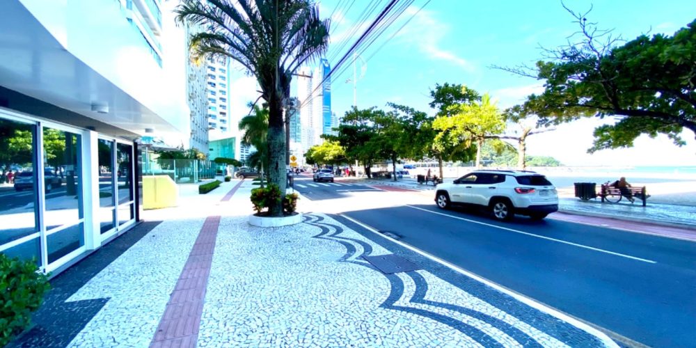 Apartamento pé na areia