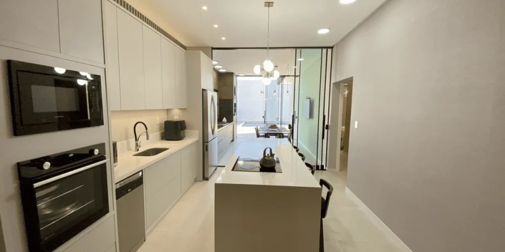 Casa Alto Padrão à Venda no Condomínio Caledônia – Camboriú/SC