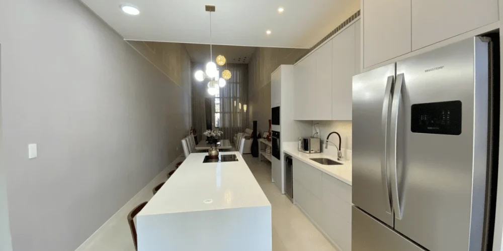 Casa Alto Padrão à Venda no Condomínio Caledônia – Camboriú/SC