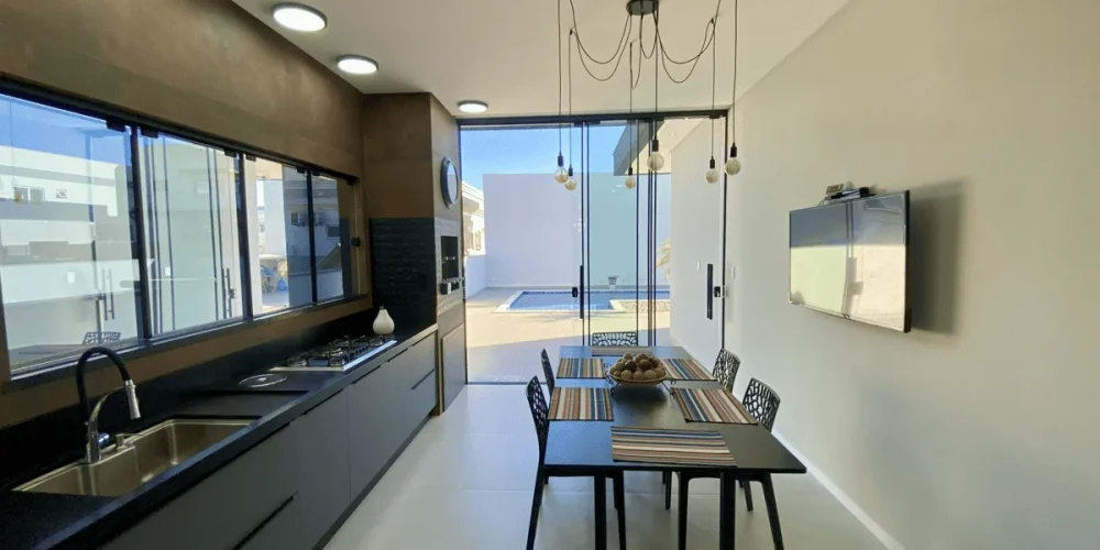 Casa Alto Padrão à Venda no Condomínio Caledônia – Camboriú/SC