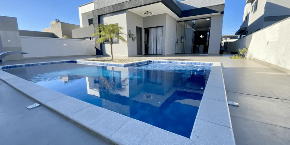 Casa Alto Padrão à Venda no Condomínio Caledônia – Camboriú/SC