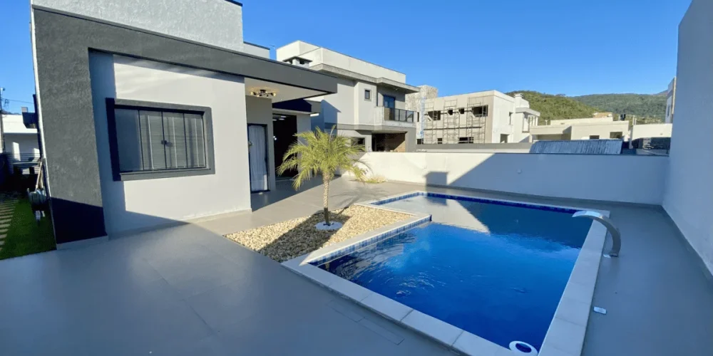 Casa Alto Padrão à Venda no Condomínio Caledônia – Camboriú/SC
